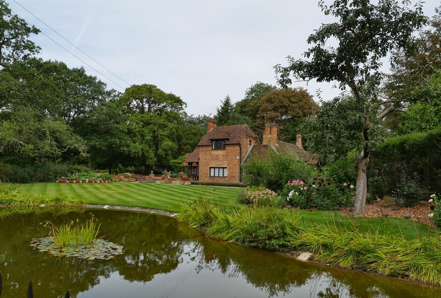 Historic Stoke Poges Memorial Gardens To Open Doors To Public