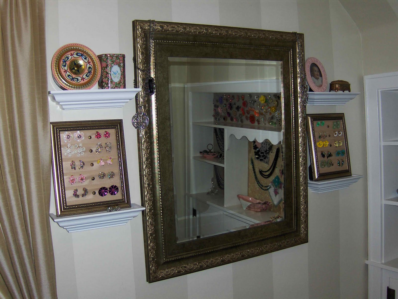 Kindred Spirits The Jewelry Room