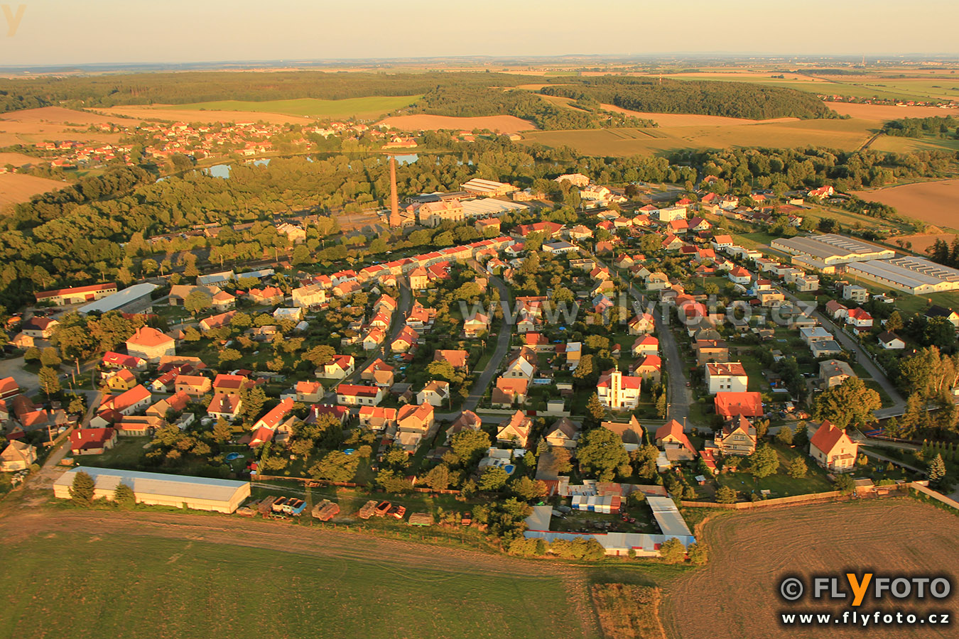 FLyFOTO letecká fotografie a video Čachovice
