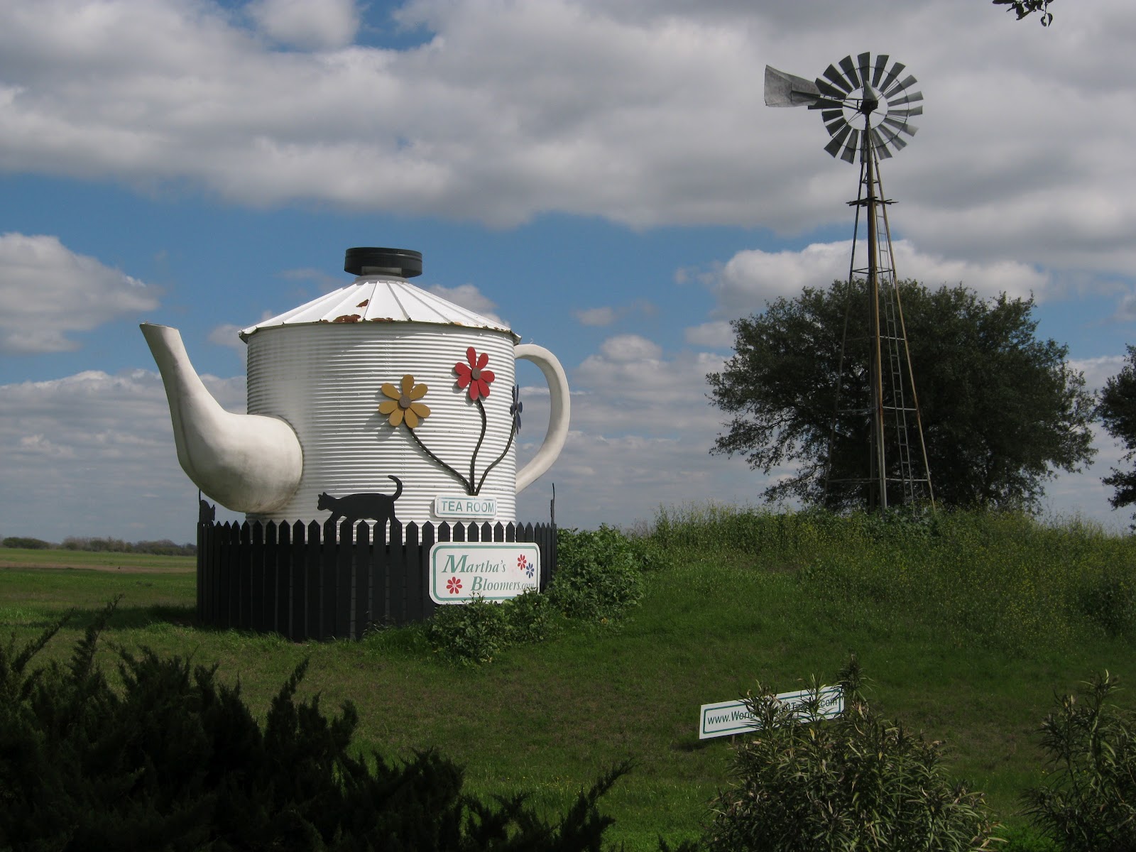 Tea FourTwo Martha's Bloomer's Cafe M. Bloomers