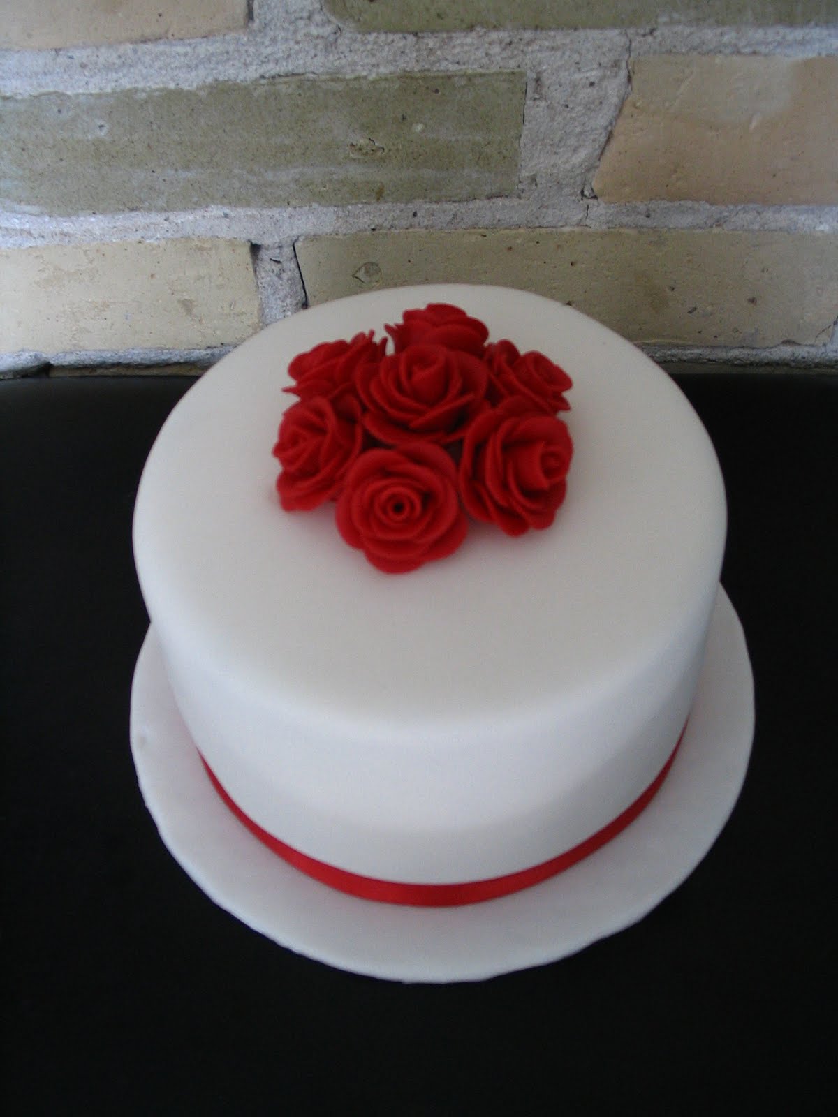 Cakes by Julia Roses are Red...