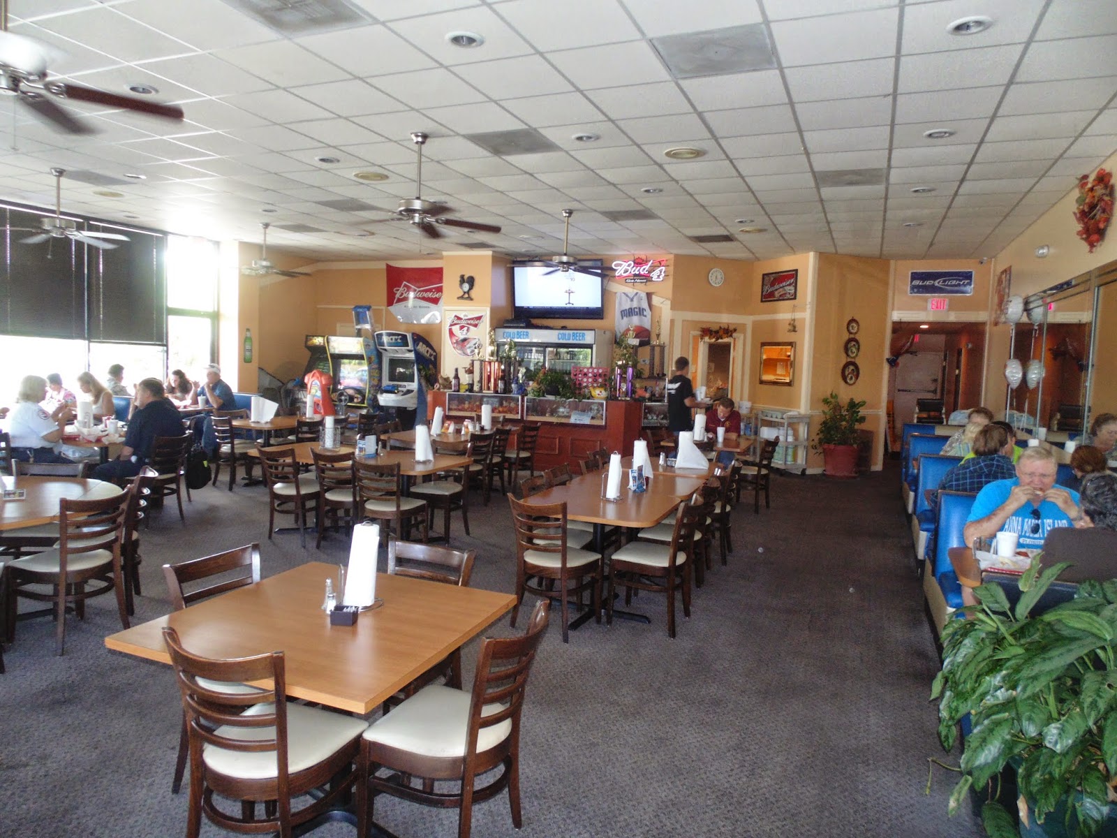 Tampa Bay Locavore Wing Alley, Kissimmee