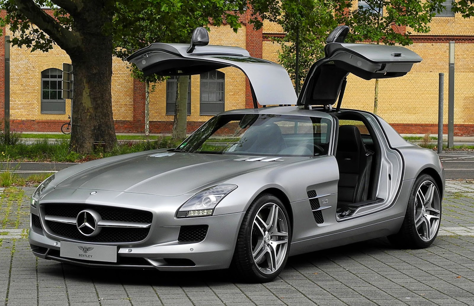 Top 32 Most Expensive Cars Of Football Players Kickbola Blogspot Soccer Online News