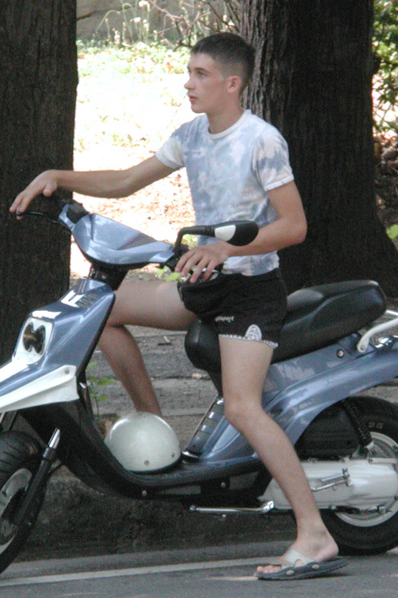 boys in short shorts