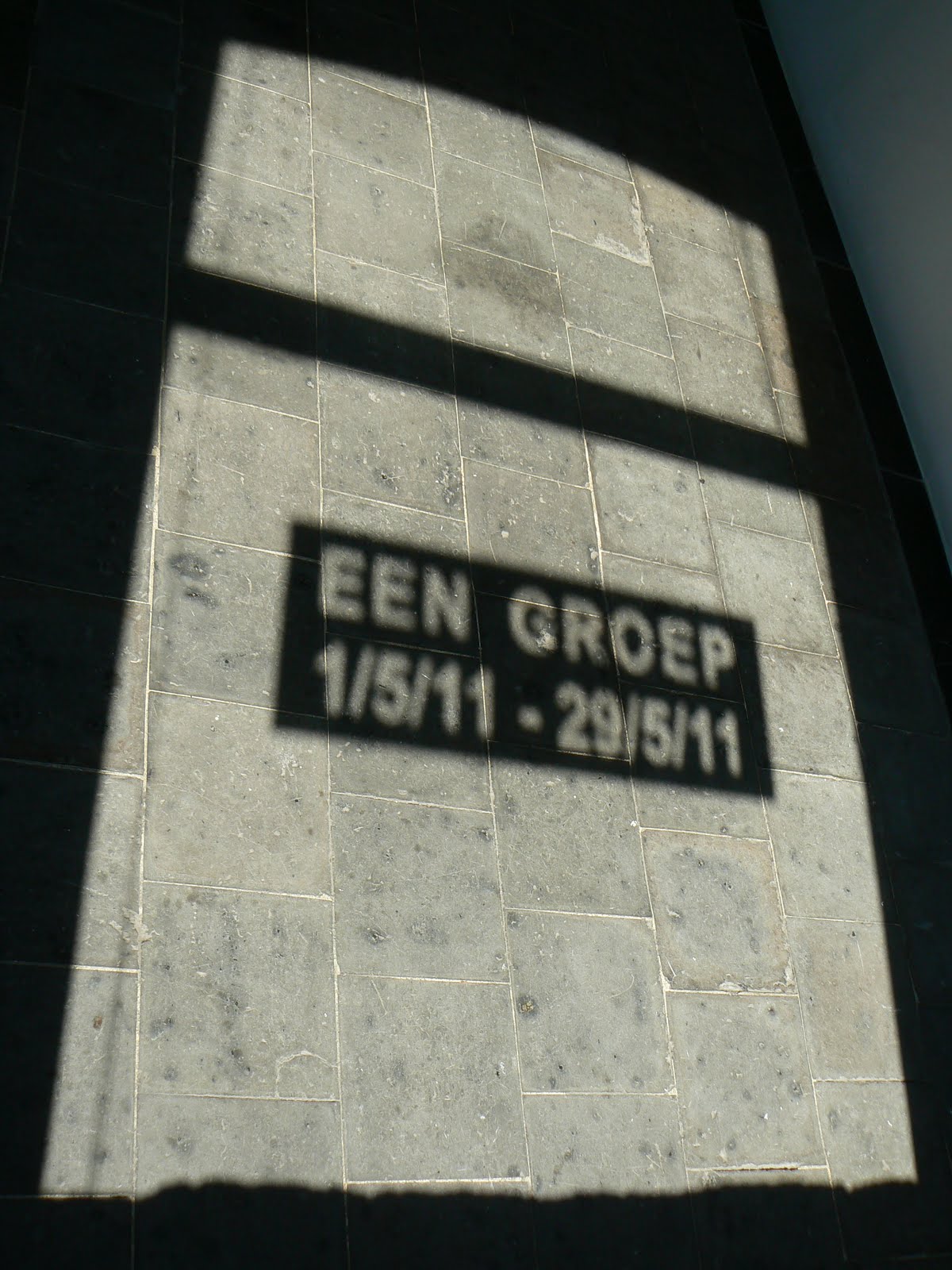 Waterschoenen: mei 2011 Zwarte kast schilderij