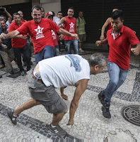 Agressões mostram a tolerância de petistas intolerância contra Chico Buarque e pessoa sendo agredida por PT