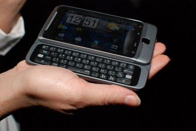 Htc+desire+z+price+in+india+august+2011