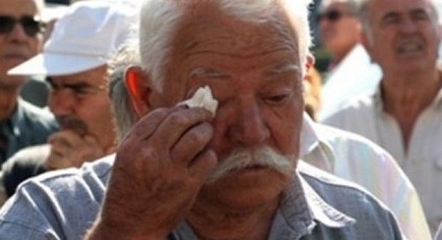 «Ξαφνικός θάνατος» στους συνταξιούχους αλλα και αύριο να γίνουν εκλογές πάλι ΣΥΡΙΖΑ θα ψιφηζαν !– θέλουν μειώσεις σε ποσά άνω των 600 και 800 ευρώ! «Ξαφνικός θάνατος» στους συνταξιούχους αλλα και αύριο να γίνουν εκλογές πάλι ΣΥΡΙΖΑ θα ψιφηζαν !– θέλουν μειώσεις σε ποσά άνω των 600 και 800 ευρώ!