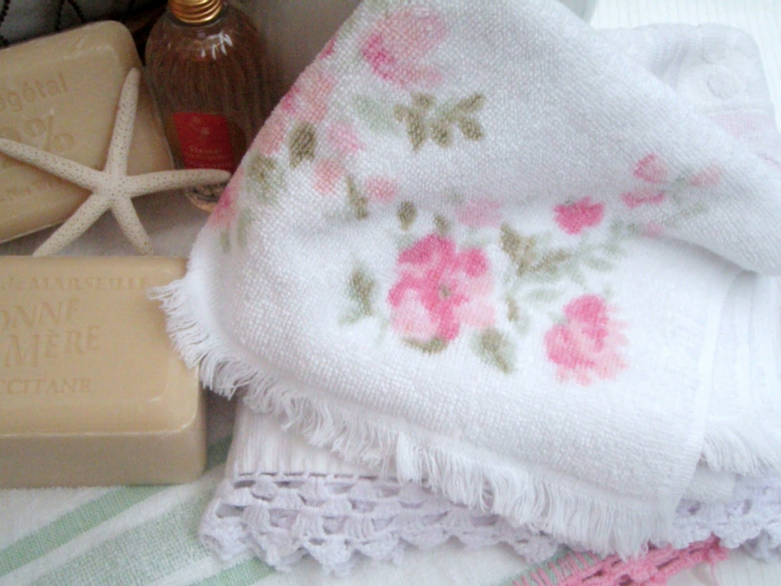 Cabin & Cottage Vintage Bath Towels