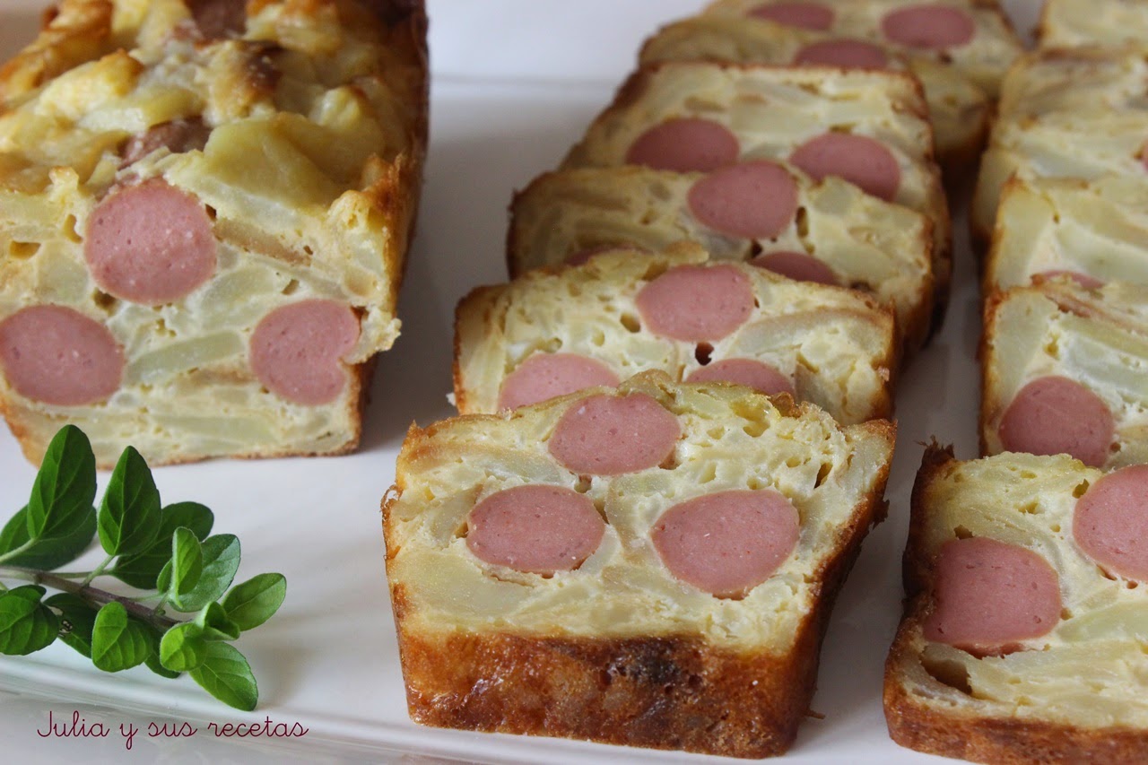 JULIA Y SUS RECETAS Pastel de tortilla con salchichas