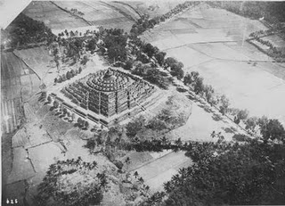 borobudur13 Foto Candi Borobudur saat Pertama Kali Ditemukan