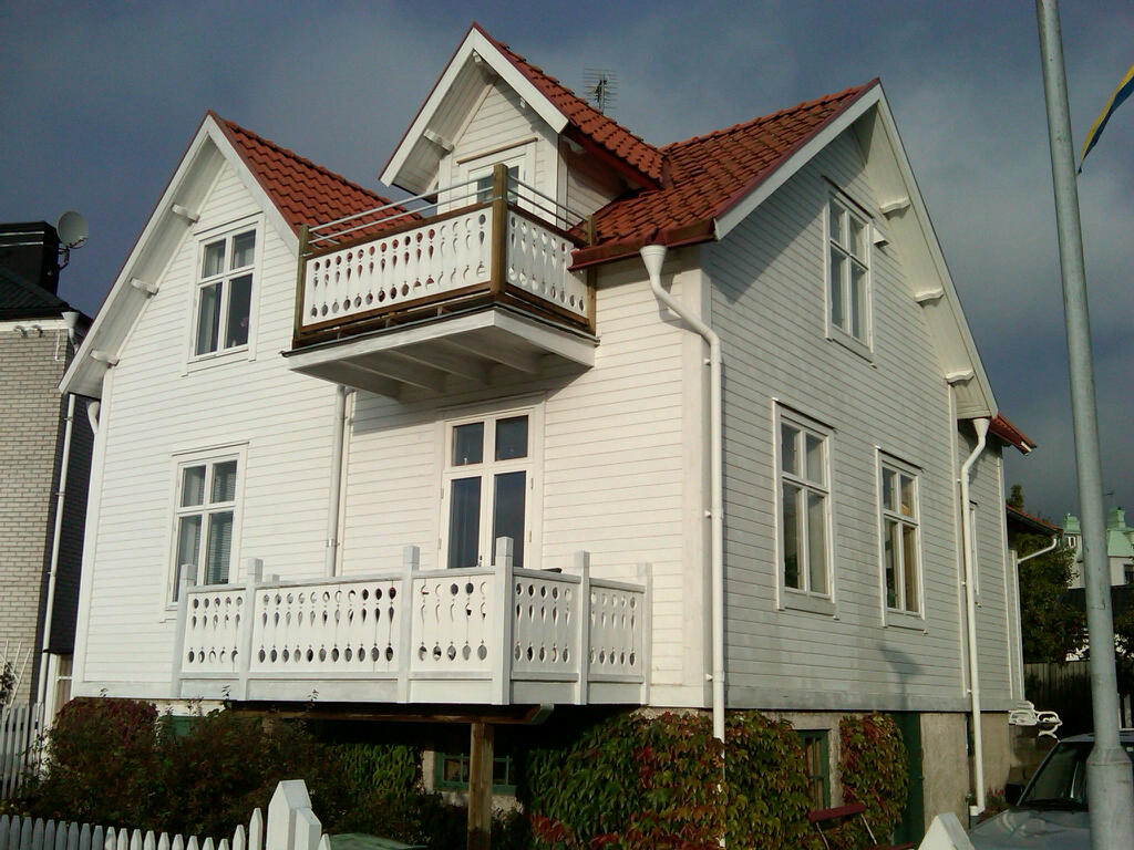Livet i mitt lilla hus: vitt vitt vitt trähus