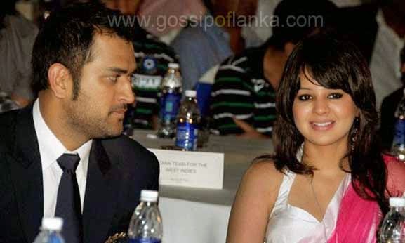 Mahendra Singh Dhoni Makes First Appearance with Daughter Ziva - Video Mahendra Singh Dhoni Makes First Appearance with Daughter Ziva - Video