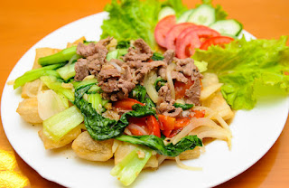 Fried Noodles (Phở Chiên Phồng) Fried Noodles (Phở Chiên Phồng)