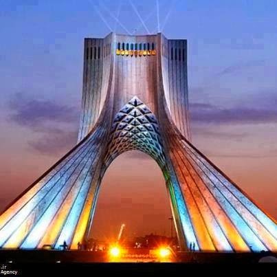 Maravilhas Históricas: Torre de Azadi-Persia