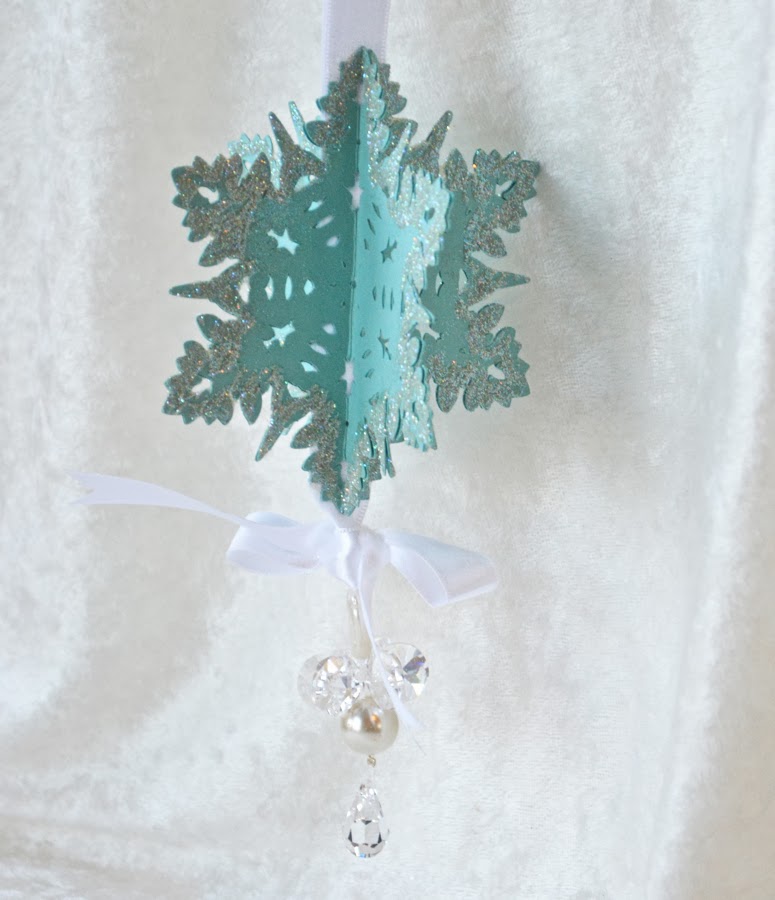 Much Ado About Nothing Handmade Snowflake Ornaments **TUTORIAL**