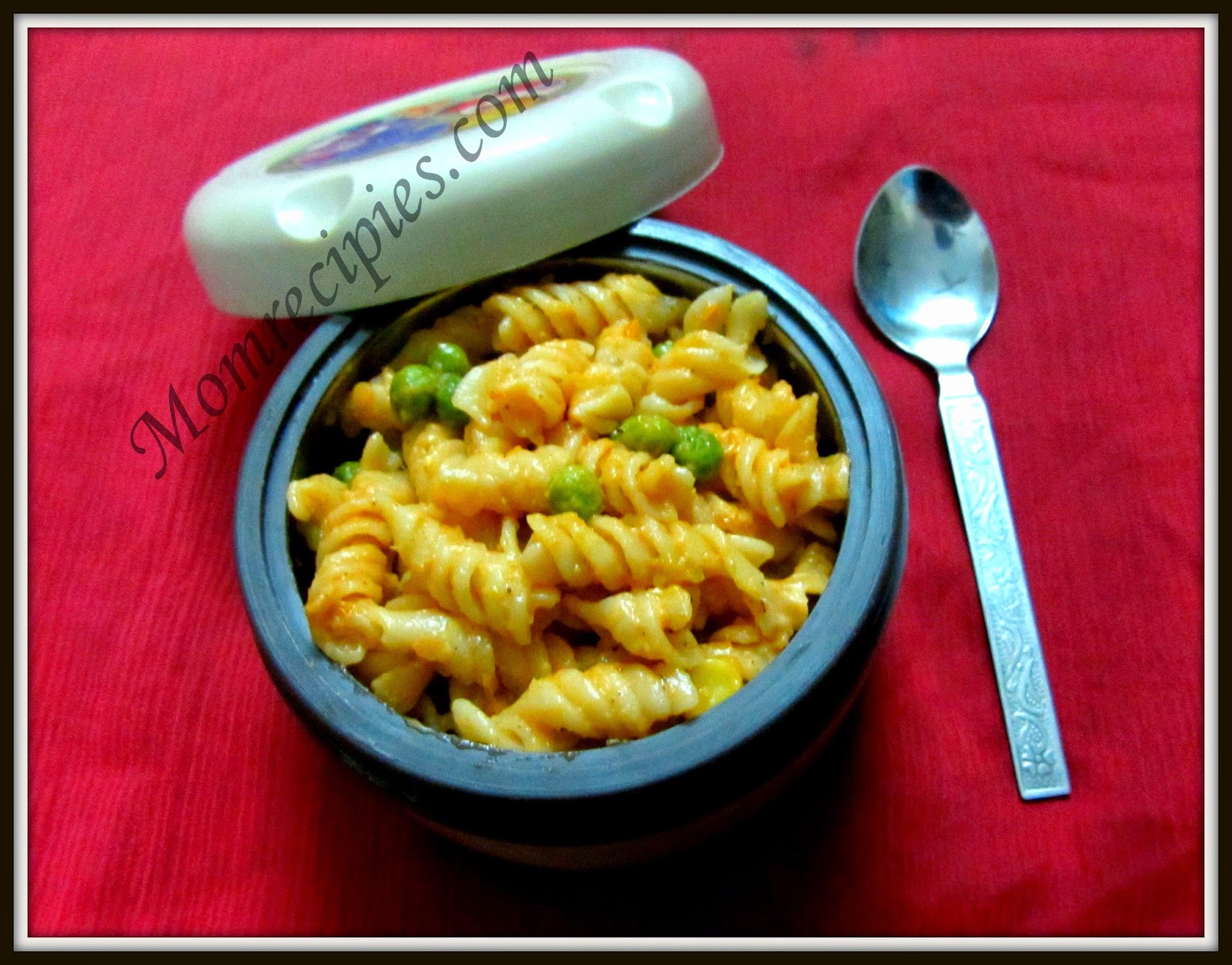 Mom's Recipies Tomato cheese pasta Kids Lunch Box Recipe