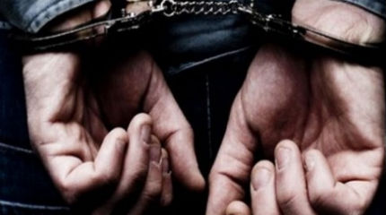 Σύλληψη 25χρονου, για κλοπή όπλων από το στρατόπεδο που υπηρετούσε! : Εκλεβε οπλισμό από το στρατόπεδο όπου υπηρετούσε! Ο λόγος για έναν 25χρονο Κρητικό, ο οποίος συνελήφθη από τις διωκτικές αρχές, καθώς στην κατοχή του βρέθηκαν Σύλληψη 25χρονου, για κλοπή όπλων από το στρατόπεδο που υπηρετούσε! : Εκλεβε οπλισμό από το στρατόπεδο όπου υπηρετούσε! Ο λόγος για έναν 25χρονο Κρητικό, ο οποίος συνελήφθη από τις διωκτικές αρχές, καθώς στην κατοχή του βρέθηκαν