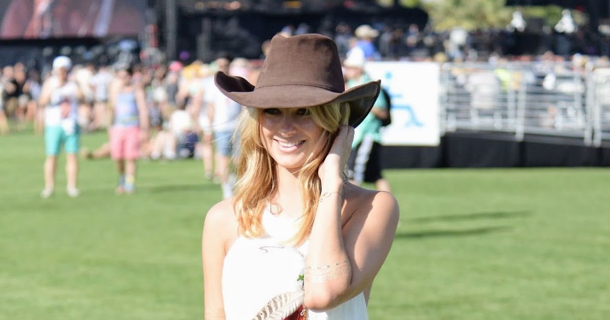 Kimberley Garner in a skimpy playsuit at the 2015 Coachella Music and