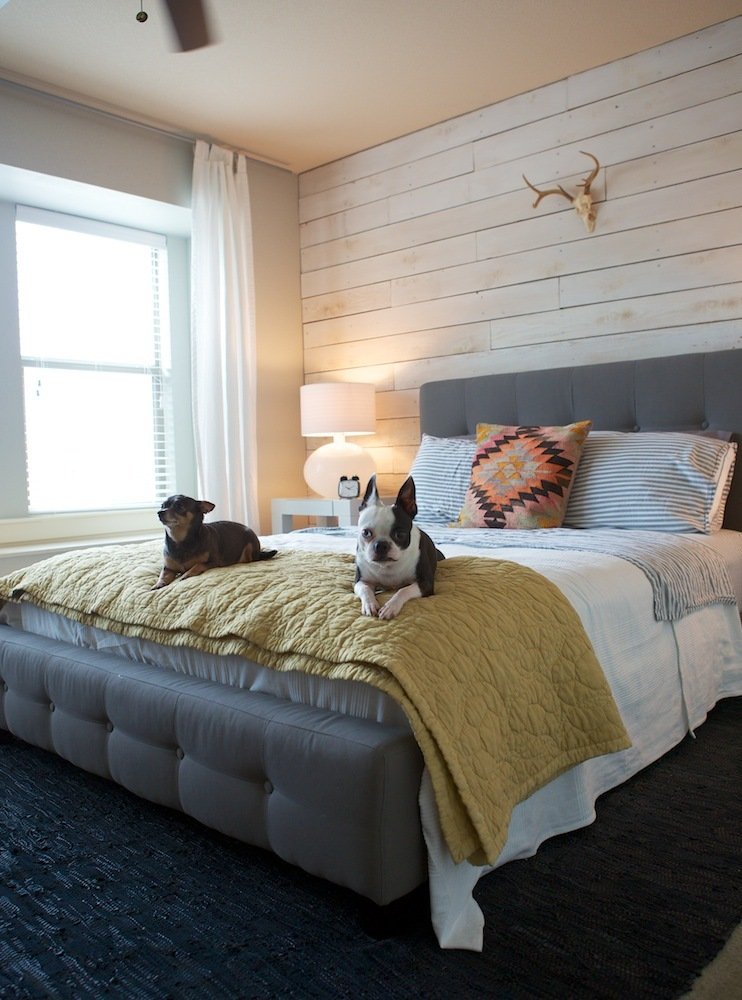 DIY White Washed Pallet Wood Wall From Leach Street Here DIY White Washed Pallet Wood Wall From Leach Street Here