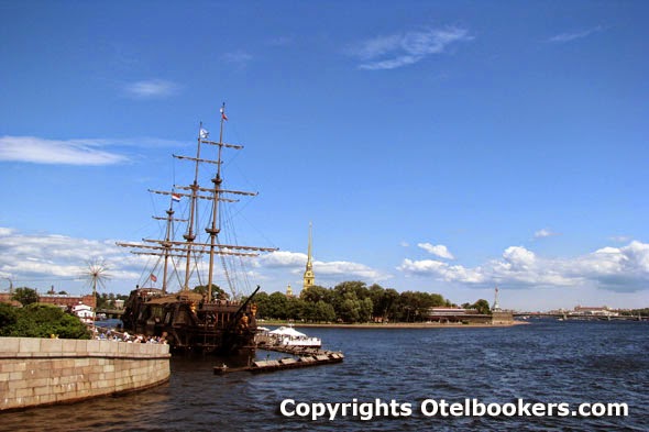 Saint_Petersburg Saint_Petersburg