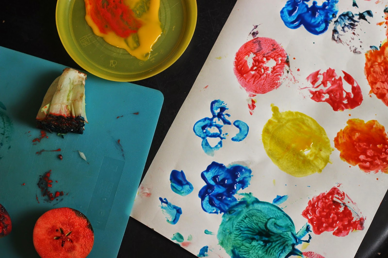 faithful with the little Stamping with Fruits and Vegetables for