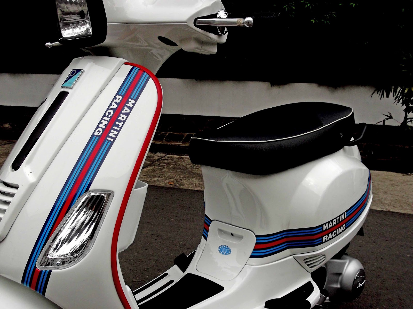 anti theory design VESPA S MARTINI