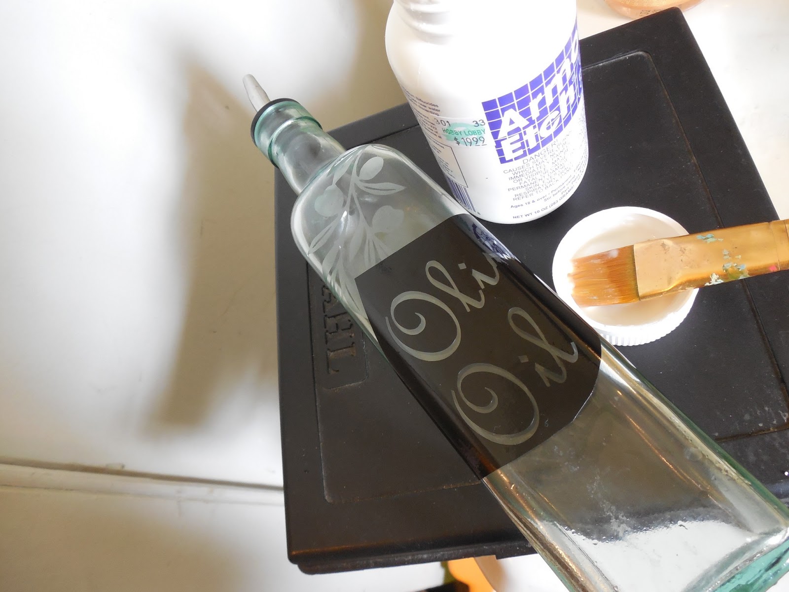 Sarah's World Silhouette Cameo Glass Etching Tutorial