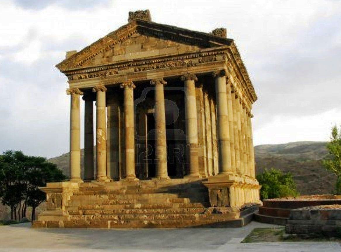 the differences of the parthenon in comparison to other greek temples The parthenon considered being the highest point of greek art and consisted of different parts: metopes, frieze, pedimeter and the whole world known statue of athena, which was made of ivory and gold with nike and shield in her arms. the differences of the parthenon in comparison to other greek temples The parthenon considered being the highest point of greek art and consisted of different parts: metopes, frieze, pedimeter and the whole world known statue of athena, which was made of ivory and gold with nike and shield in her arms.