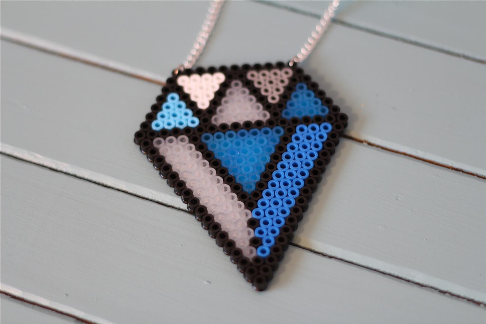 emuse Hama bead gem