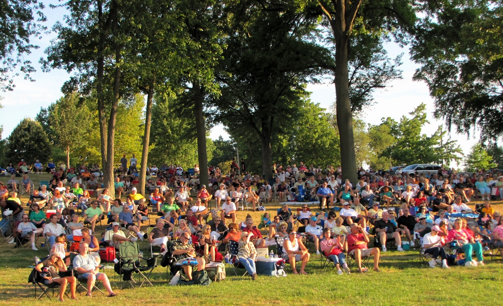 Out and About the Midwest Billy Peek Rocks Florissant in Current