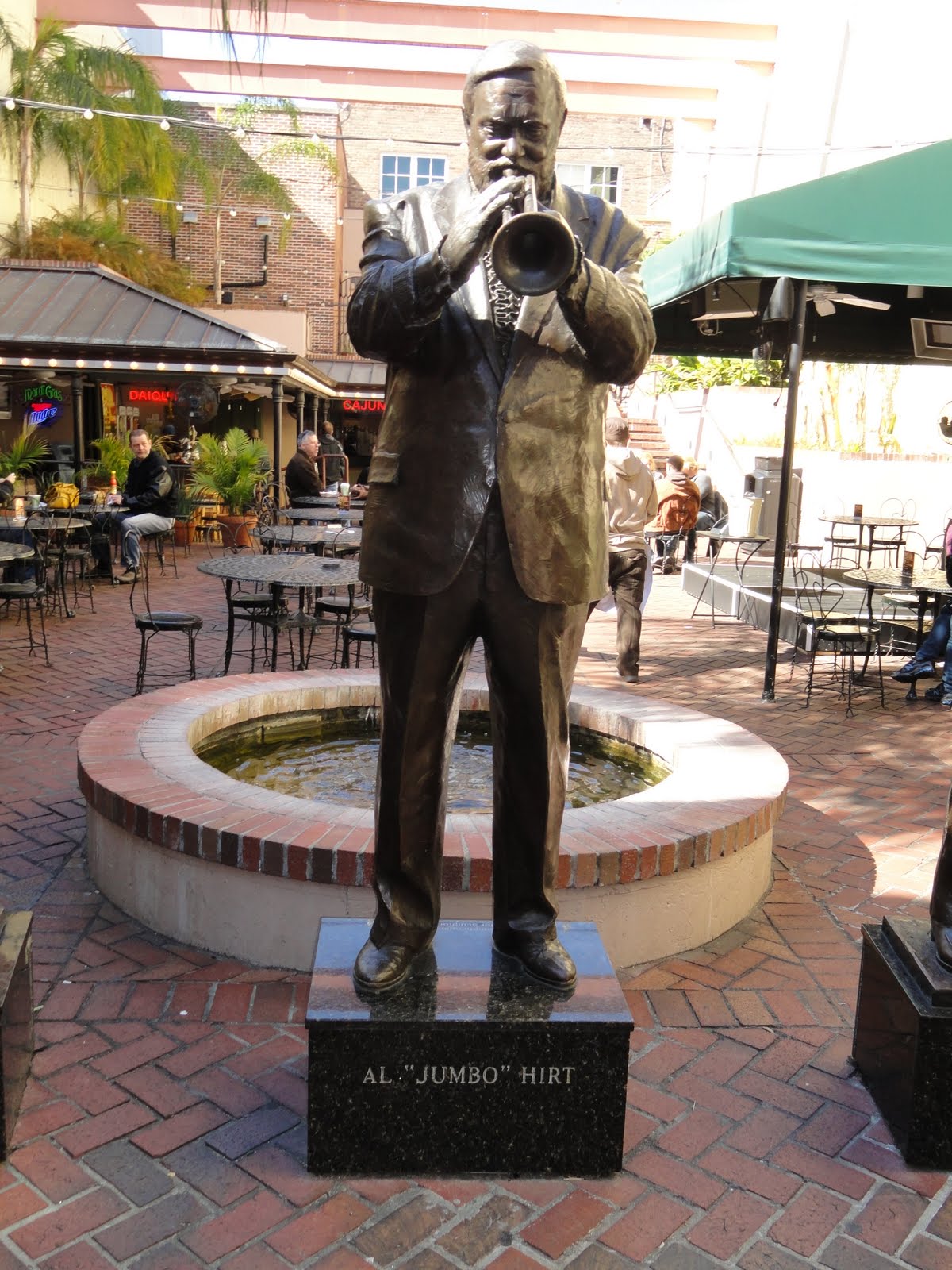 On The Road NEW ORLEANS STATUES