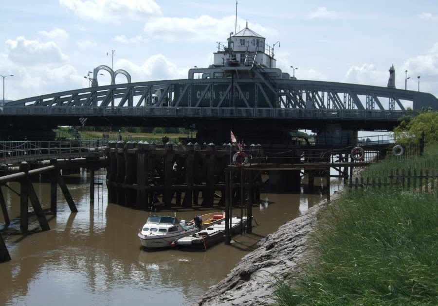 Halfie Sutton Bridge