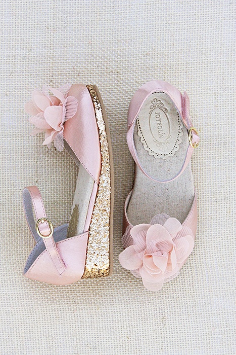 Pink Wedding Shoes With Crystals Pink Wedding Shoes With Crystals