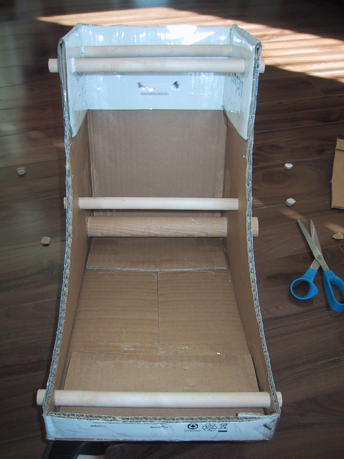 Hearts on Fibre DIY Cardboard Box Inkle Loom Tutorial