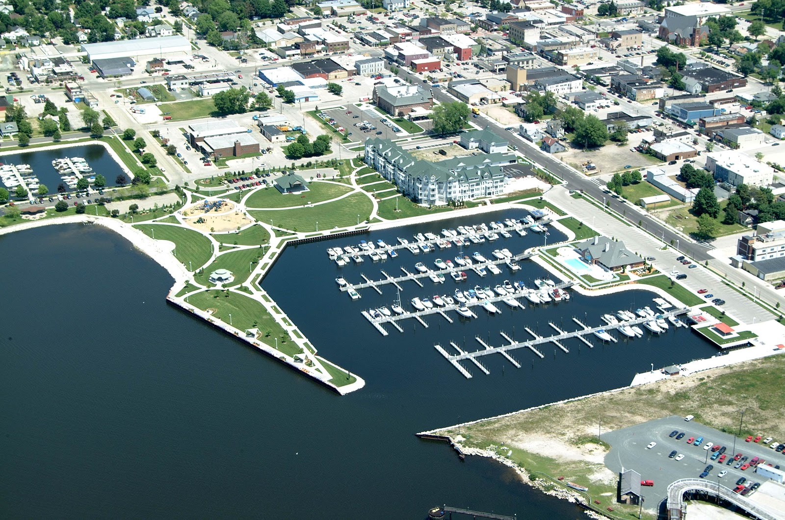 WaterfrontLuxuryHomes 300 S Rath St 27 Ludington, MI 49431