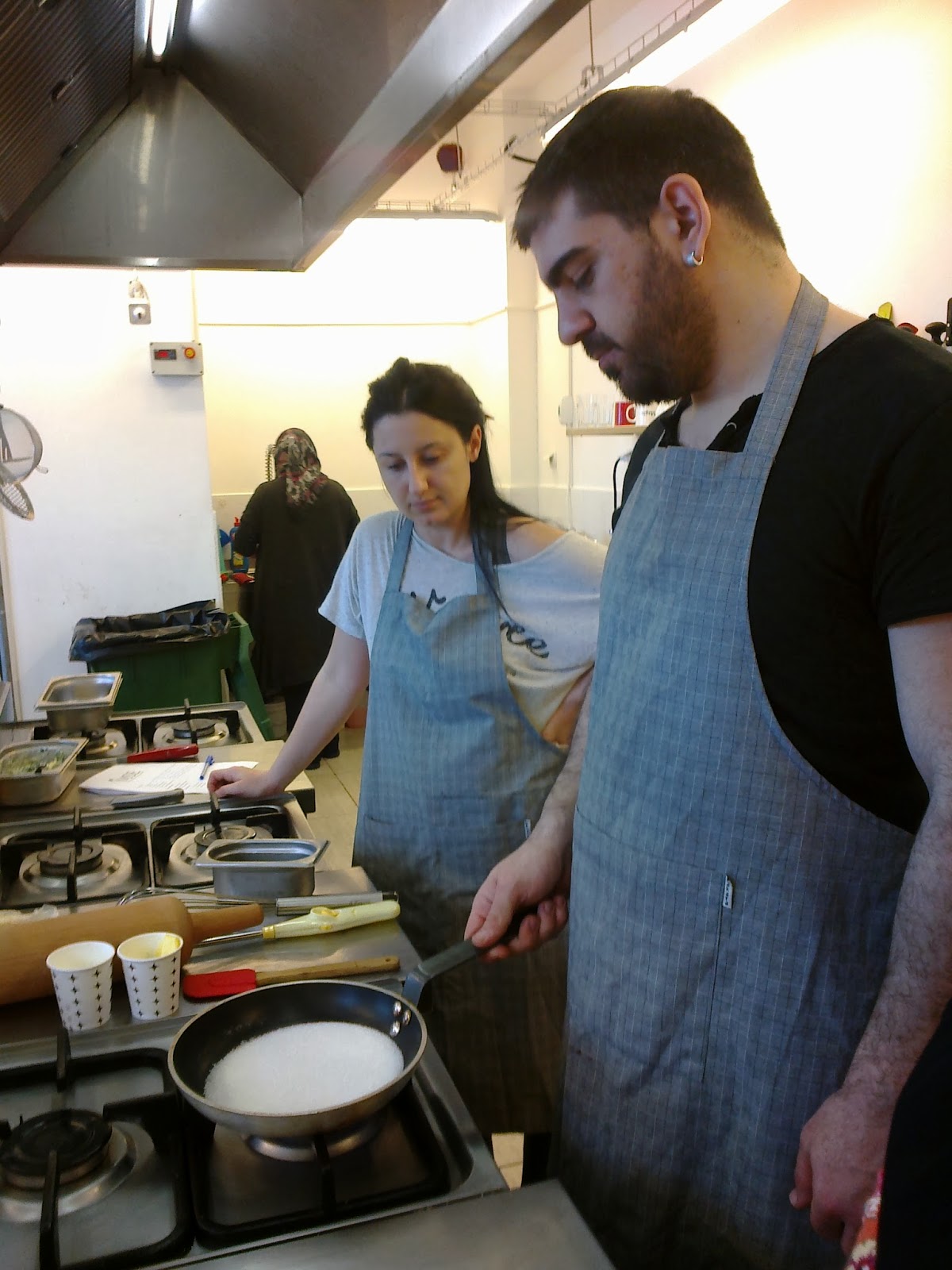 SOFRA KEYFİM İMSE MUTFAKTA TART VE KİŞ YAPIMI