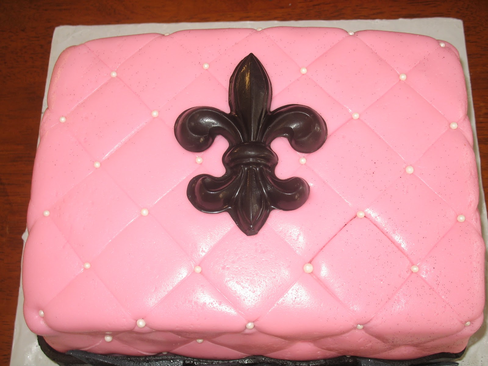 Sweet Creations by Melissa: Quilted Fondant Cake w/Black ...