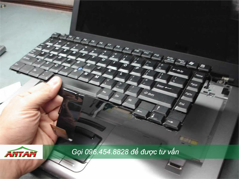 [Image: thay-ban-phim-laptop-lay-ngay.jpg]