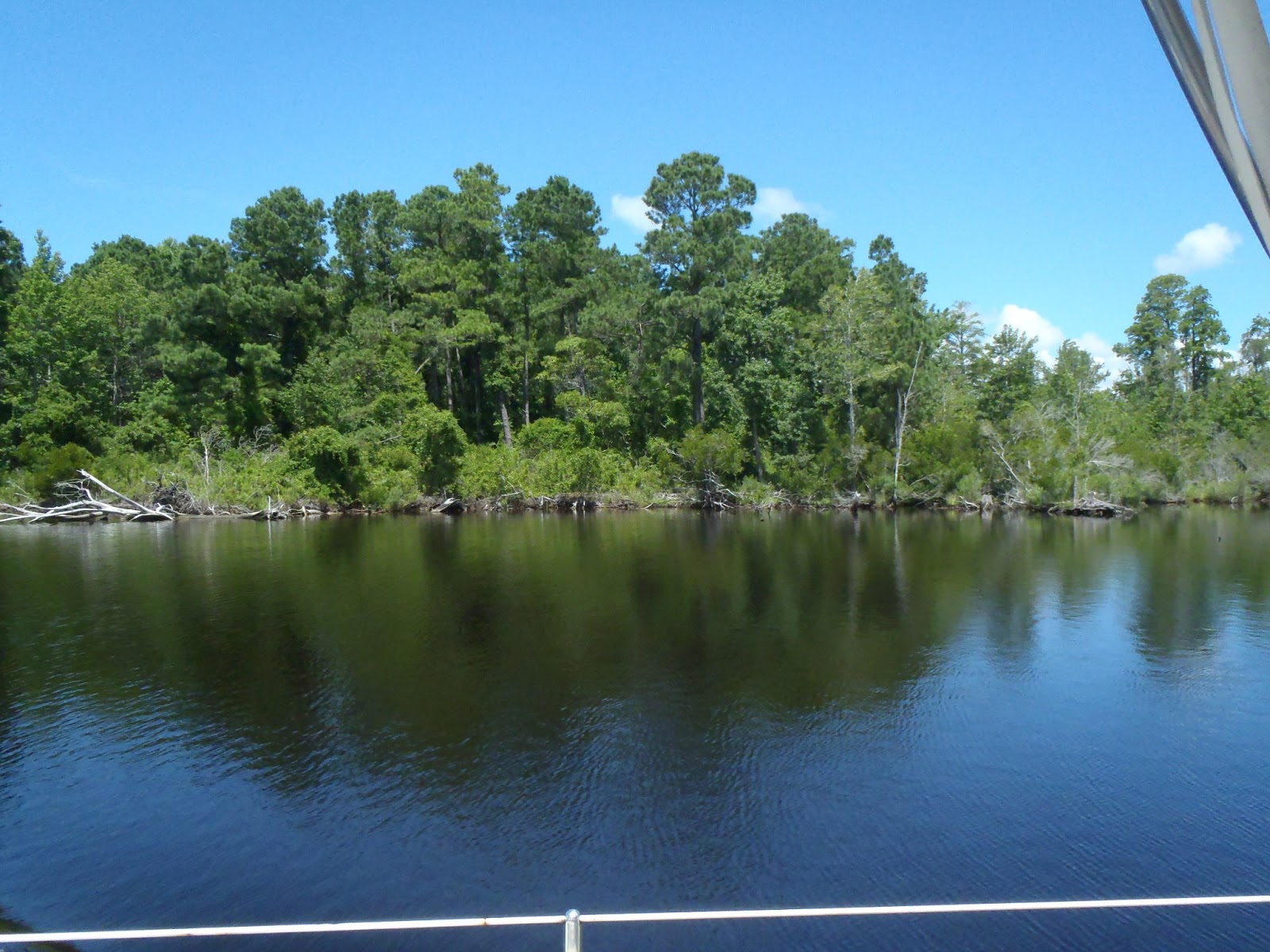 Dave and Linda Sail Away Beaufort to Little Alligator River, North