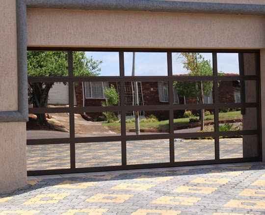 BONTLE GLASS & ALUMINIUM: ALUMINIUM GARAGE DOORS BONTLE GLASS & ALUMINIUM: ALUMINIUM GARAGE DOORS
