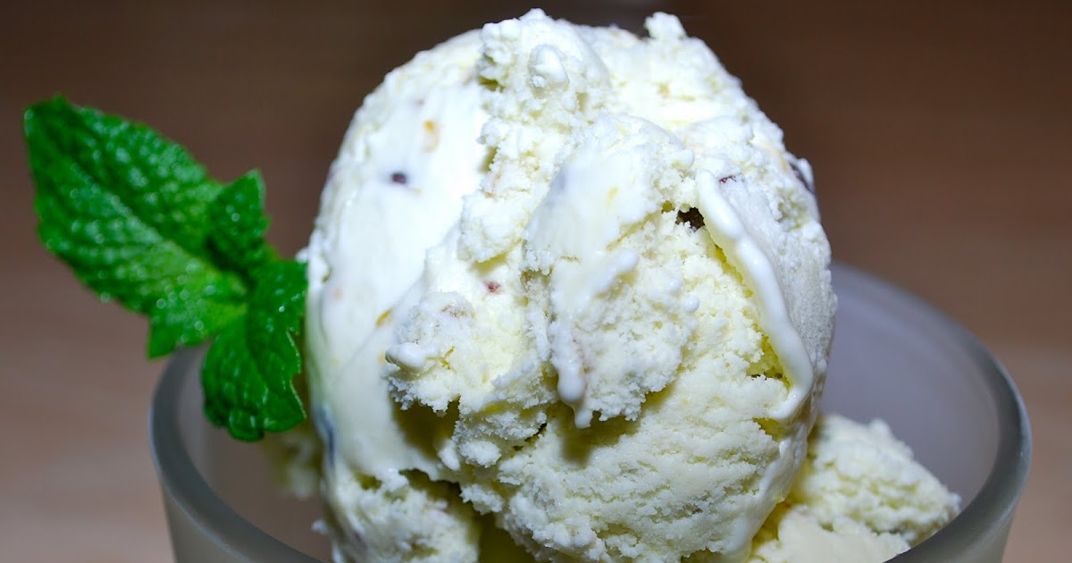 The Flying Foodie Mint Pistachio Chocolate Chip Ice Cream