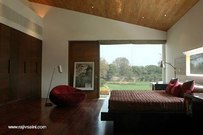Cuarto de la residencia en la India La moderna casa por adentro