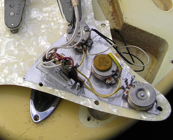 The Black Strat Build: #7. Cap that tone!... Vintage 70's ... the black strat wiring 