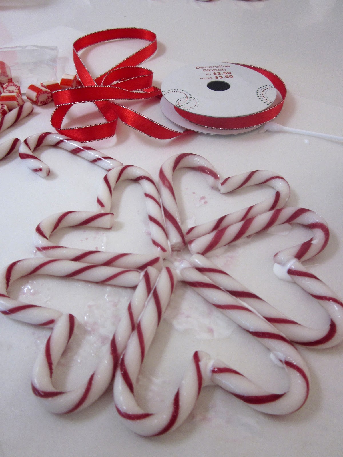 Candy Cane Candle A Quick Christmas Project for your Table Desire Empire