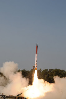 Agni+4+nov+15++2011+DRDO.jpg