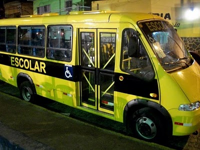 http://4.bp.blogspot.com/-APcHYcjhjB4/Tc2423-GmXI/AAAAAAAAA0Q/JGsMmEFnr7M/s1600/onibus.jpg
