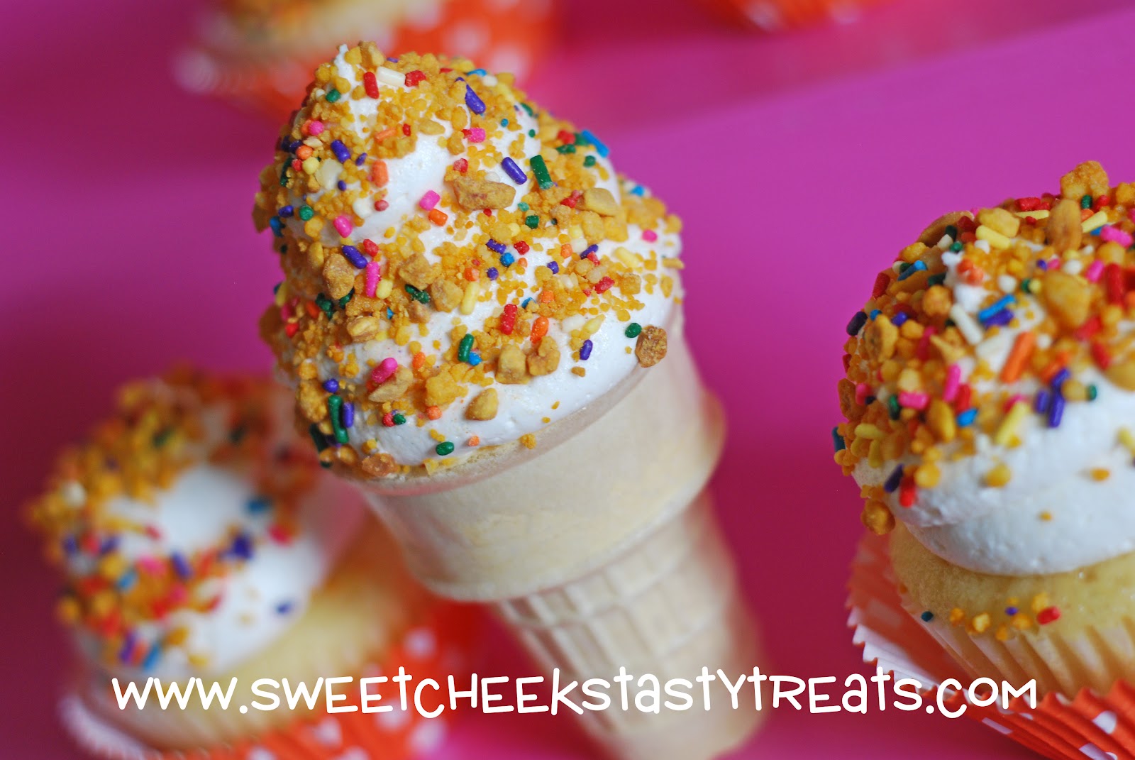 Sweet Cheeks Tasty Treats CRUNCH Coat Cupcakes
