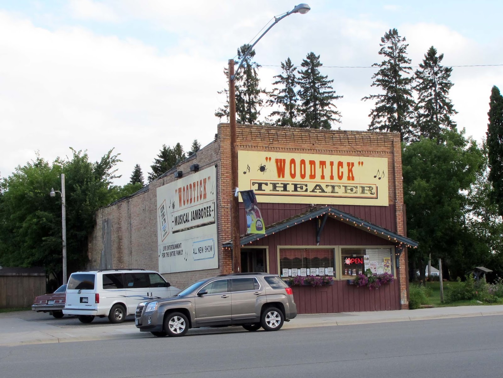 Travels with Sue & Al Akeley, MN