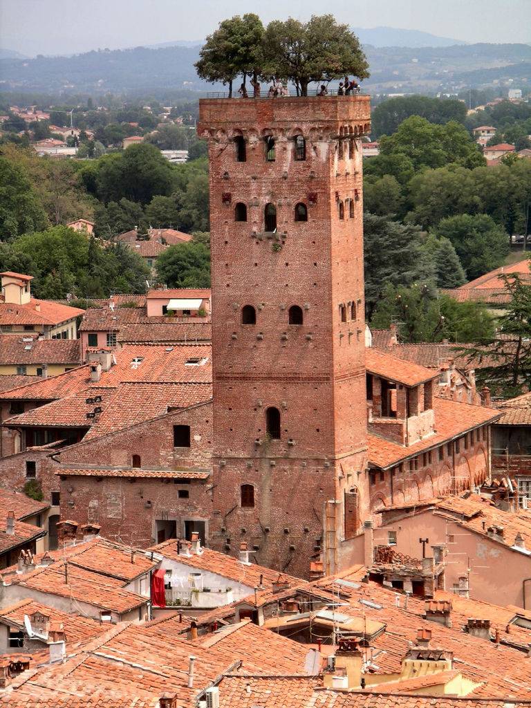 Torre+Guinigi+Tower+Lucca+Tuscany+Italy+1.jpg
